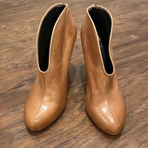 Vince Camuto Alexia Camel Leather Heels, Women’s 6.5, NWOT